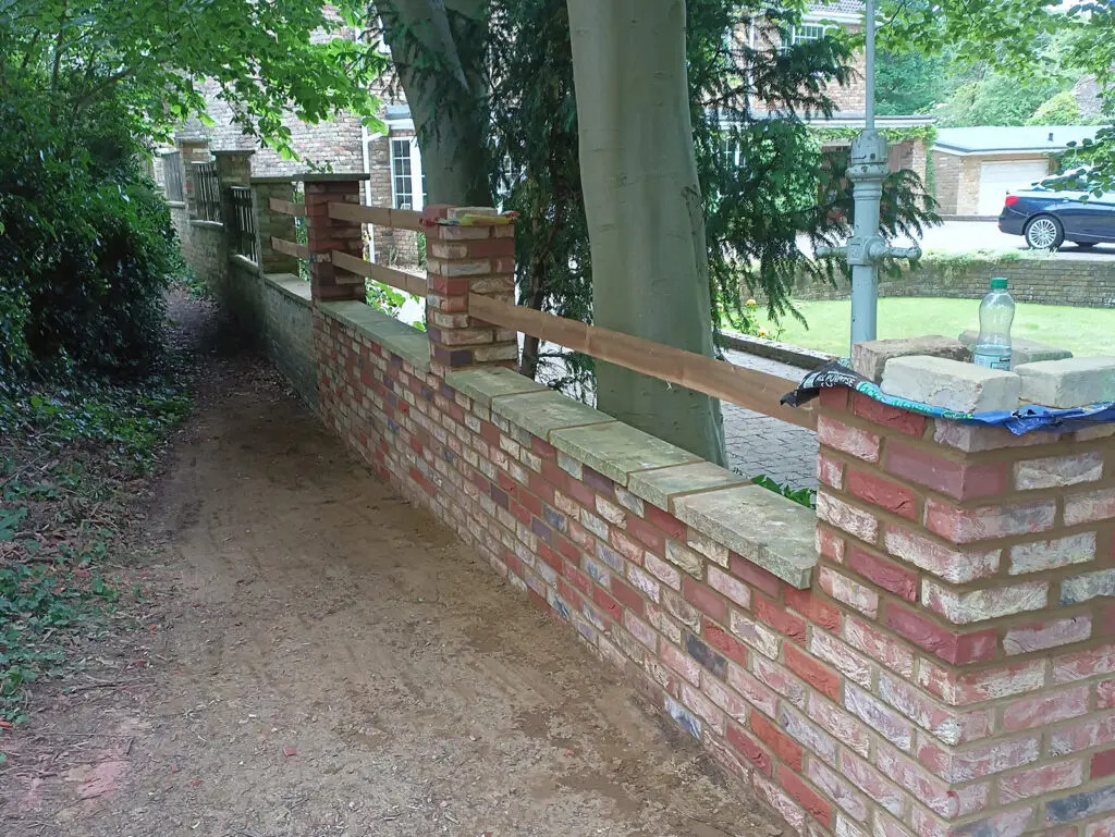 Boundry-wall-digswell-3a