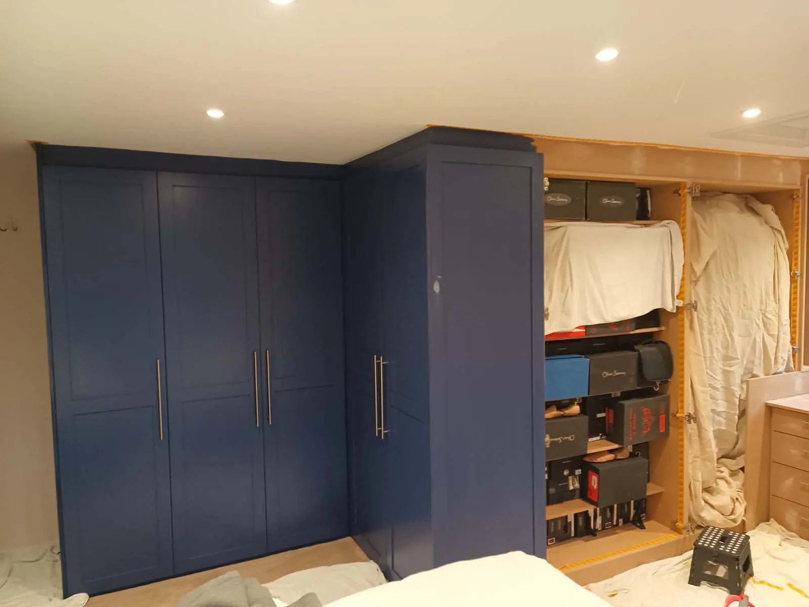 main-bedroom-wardrobes-2